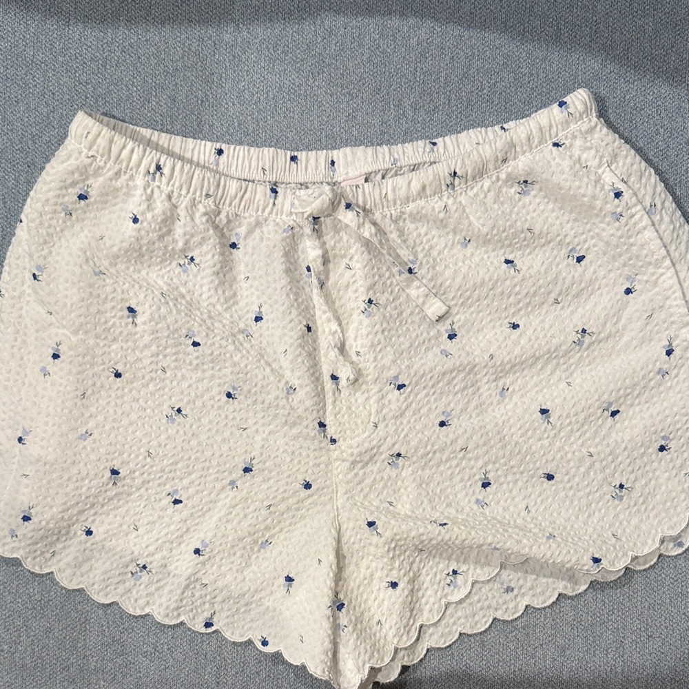 Auden Cream and Blue Floral Women Shorts